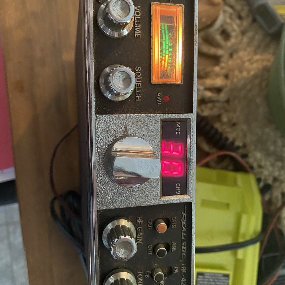 Realistic TRC-427 CB Mobile In-Vehicle Radio Tested. Works. - Picture 4 of 12